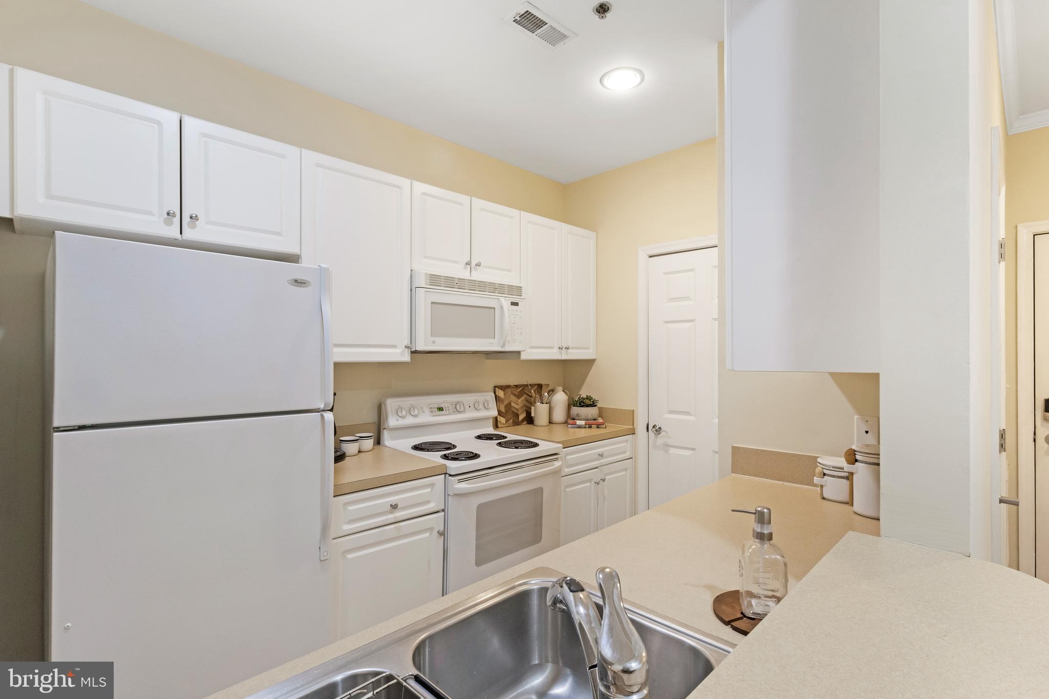 SANDPIPER VILLAGE CONDO - Residential