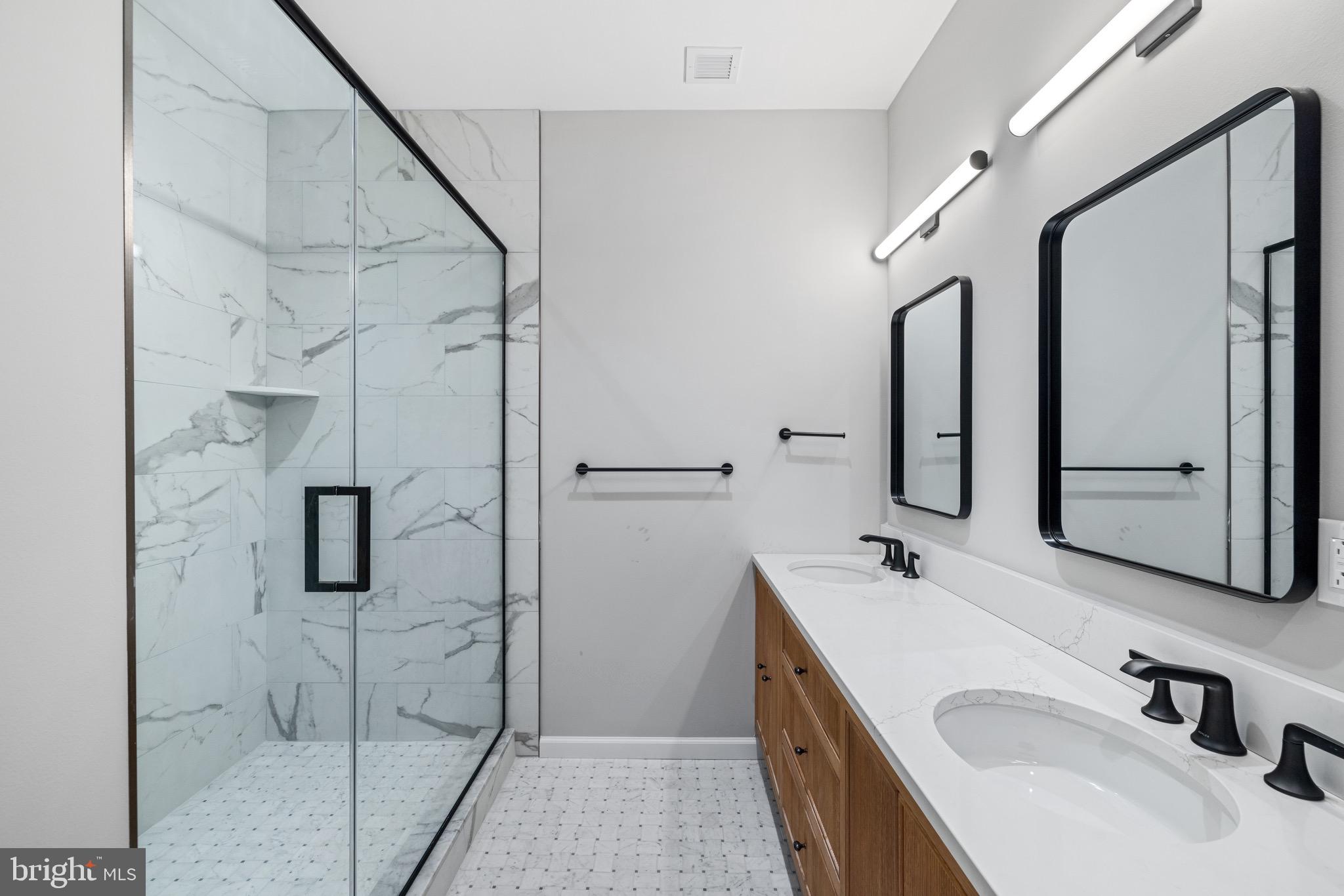 CENTER CITY - Residential Lease