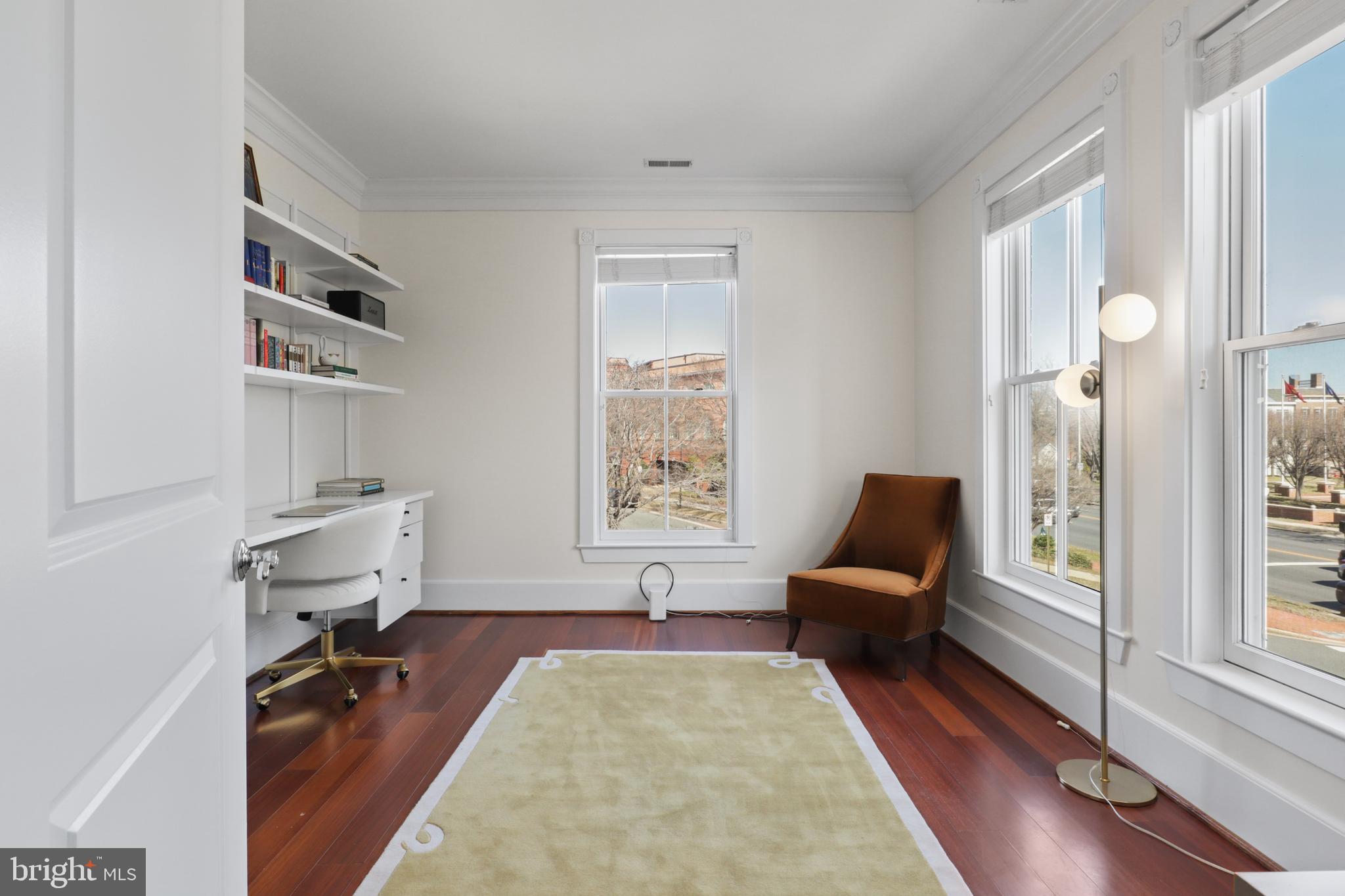 900 NORTH WASHINGTON STREET CONDOMINIUMS - Residential