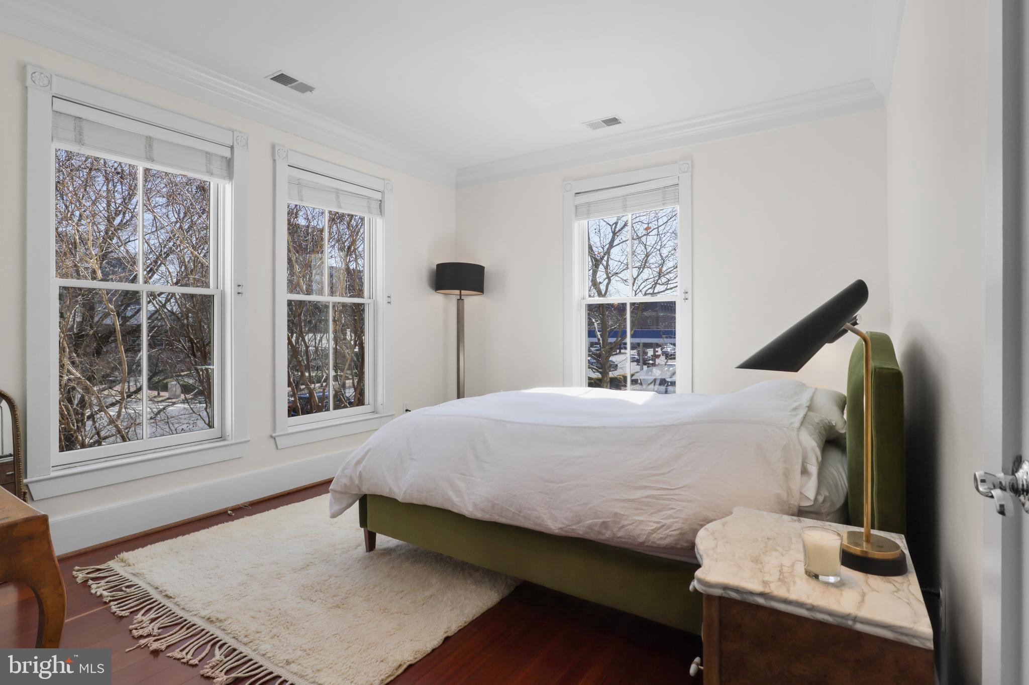 900 NORTH WASHINGTON STREET CONDOMINIUMS - Residential