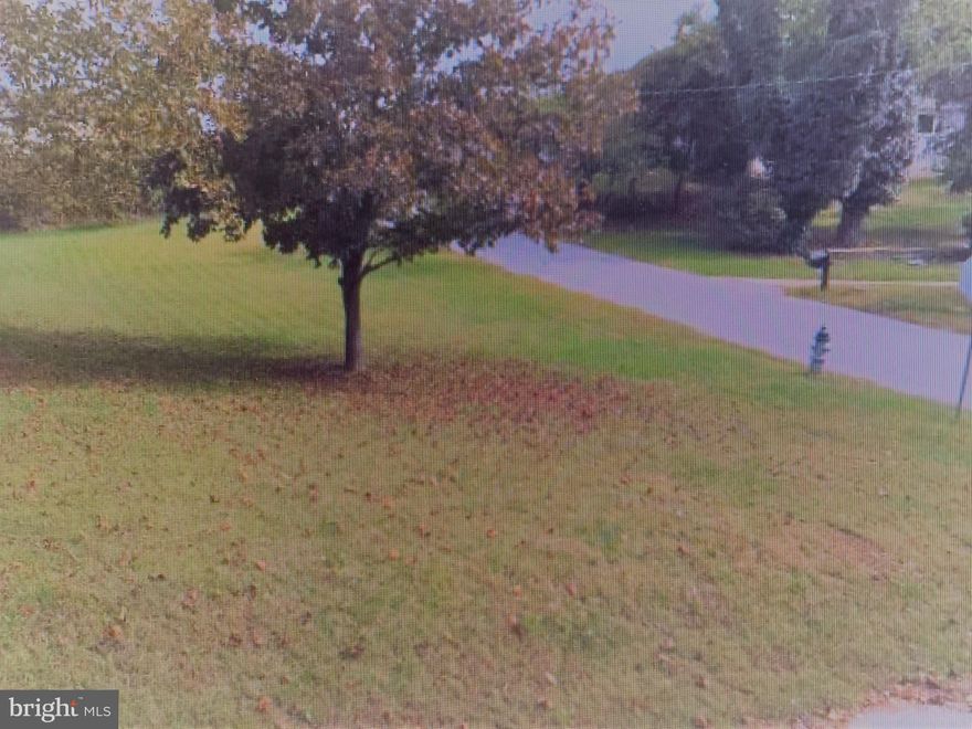 Seller has partnered with Timberlake homes who can build a model or bring your own plans to Build Your Dream Home on this corner lot with seasonal water views or build a 4 level to gain year-round views.  It’s located across the street from the Potomac River. This lot includes shared deeded pedestrian water access with a dock. It is conveniently located near National Harbor, shopping centers, restaurants and an easy commute to Washington, DC and Virginia.   Feasibility study completed.