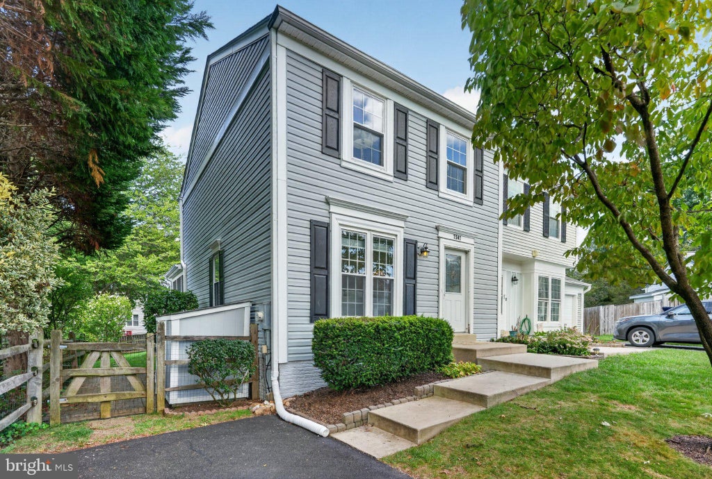 Photo of 7507 Filbert Terrace, GAITHERSBURG, MD 20879 (MLS # MDMC2252418)