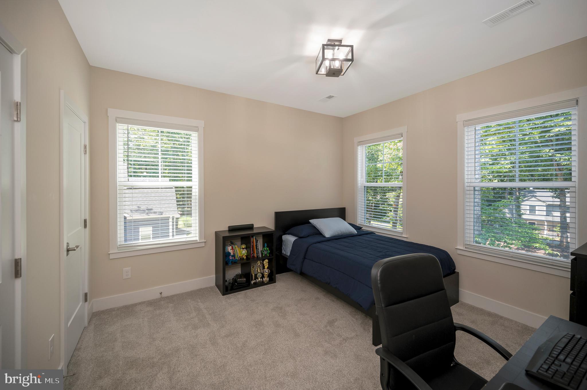 LAKE OF THE WOODS - Residential Lease