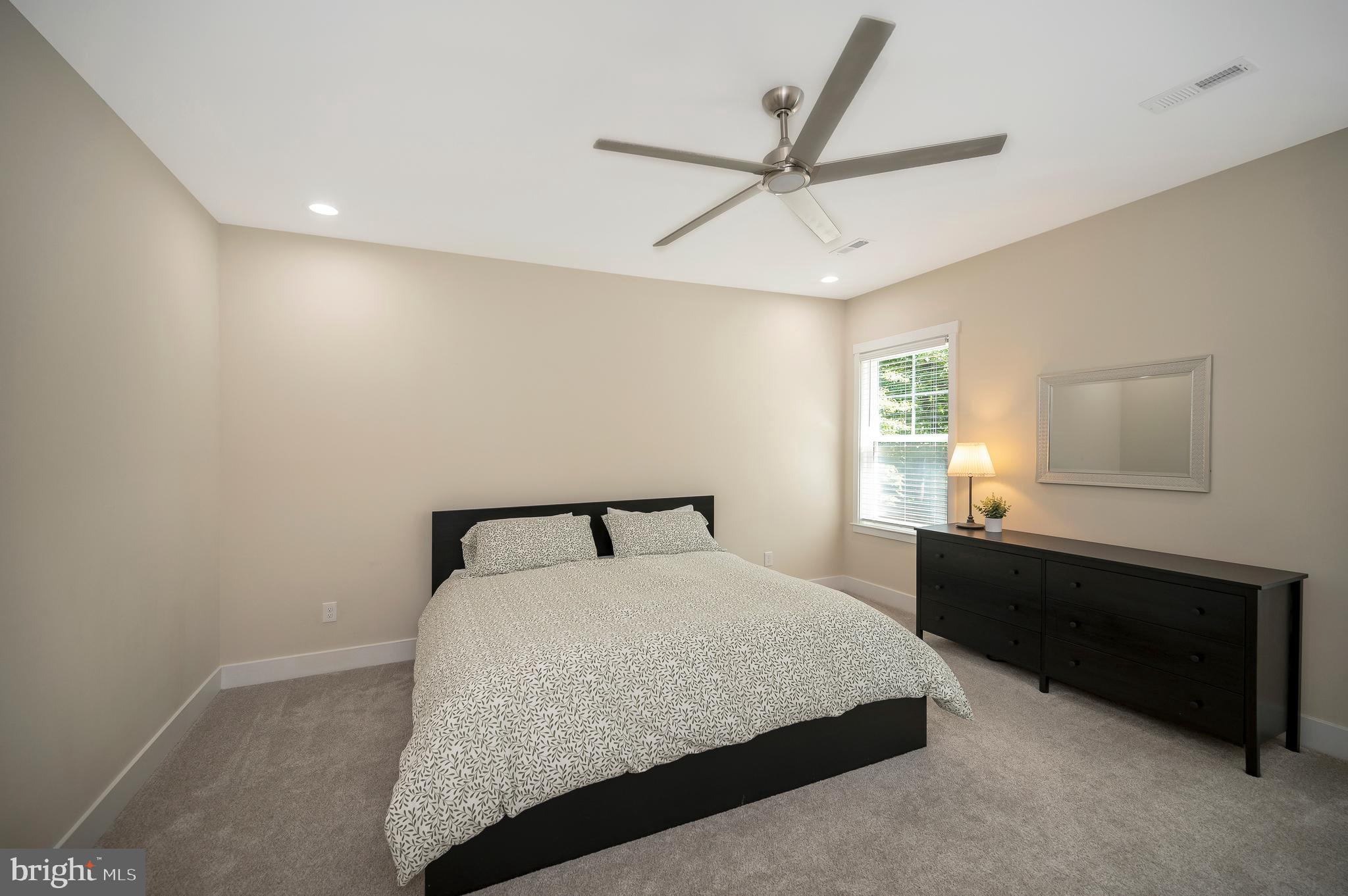 LAKE OF THE WOODS - Residential Lease