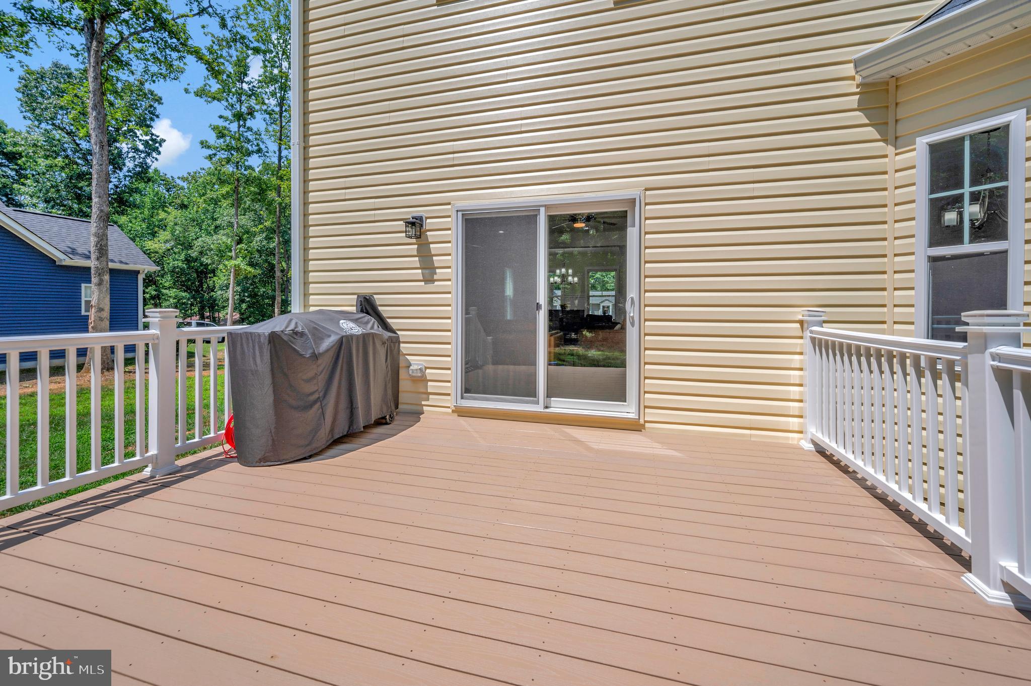 LAKE OF THE WOODS - Residential Lease