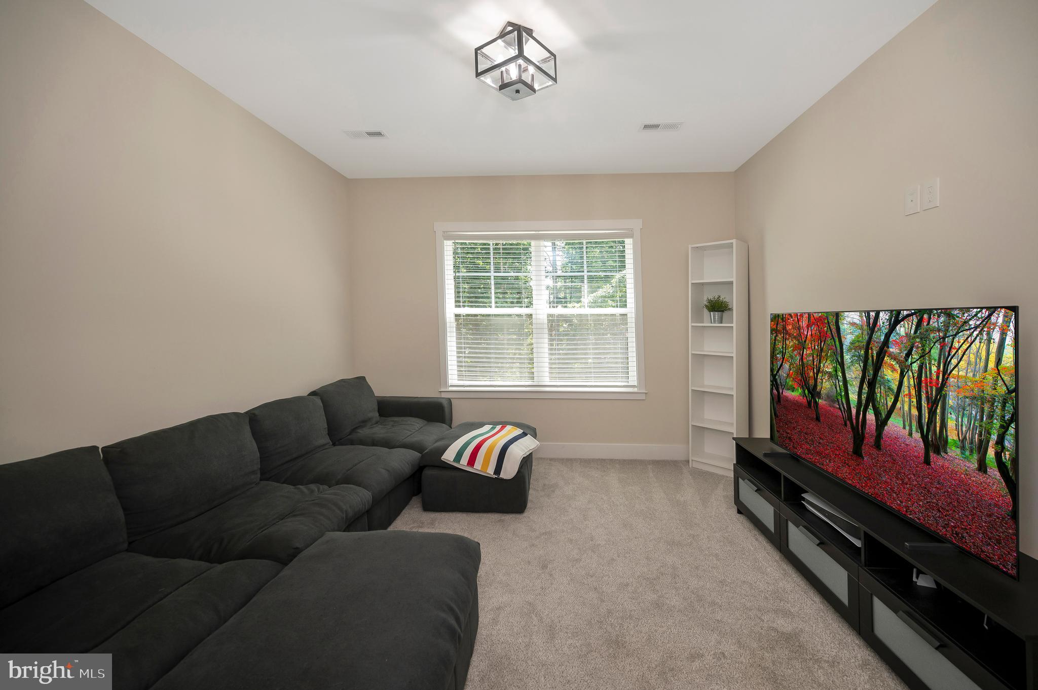 LAKE OF THE WOODS - Residential Lease