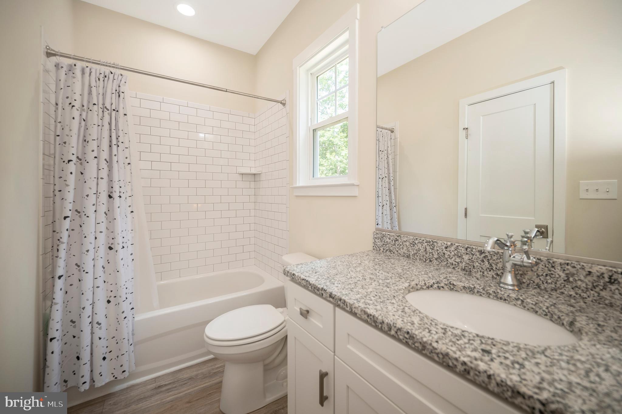 LAKE OF THE WOODS - Residential Lease