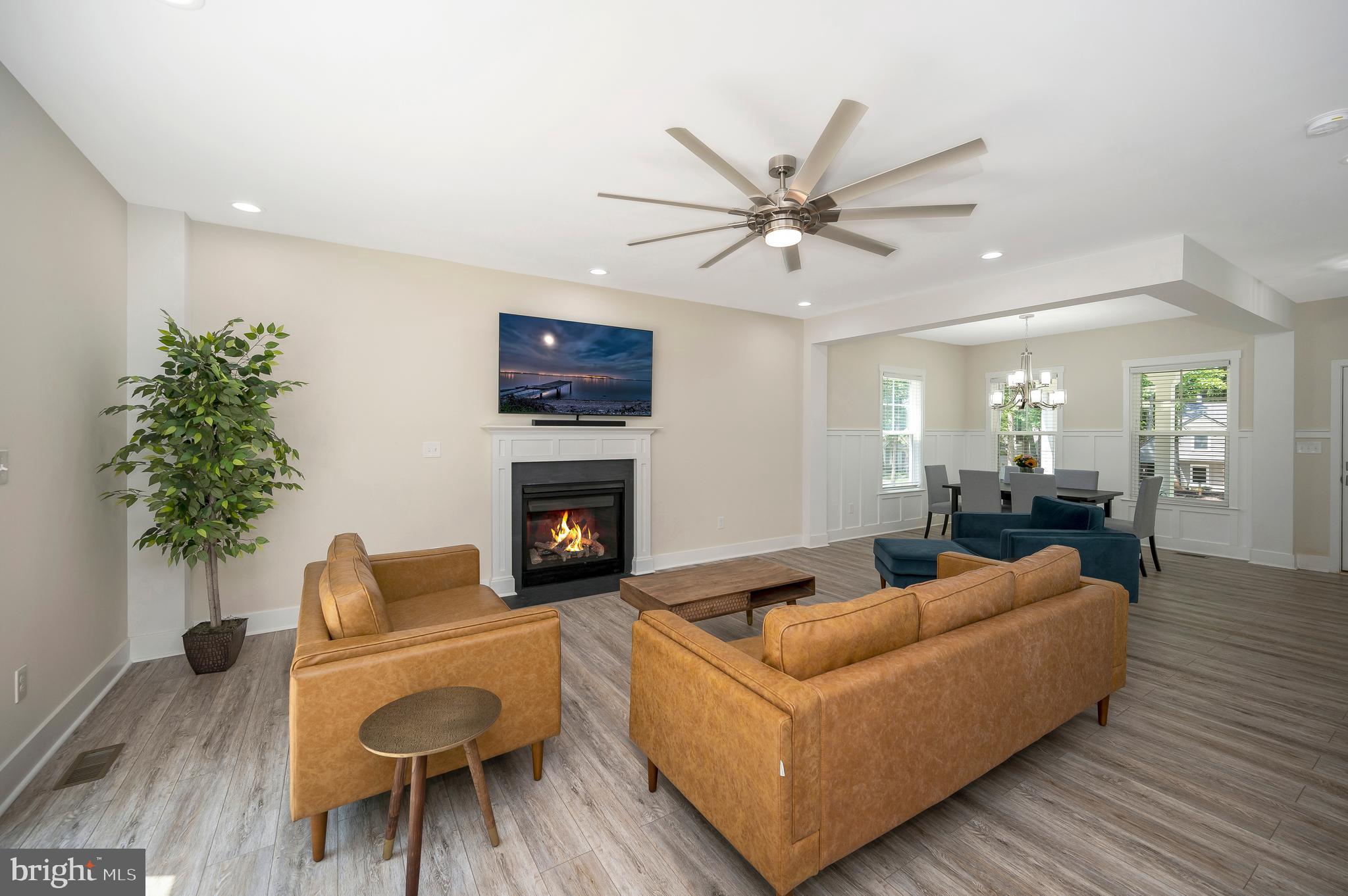 LAKE OF THE WOODS - Residential Lease