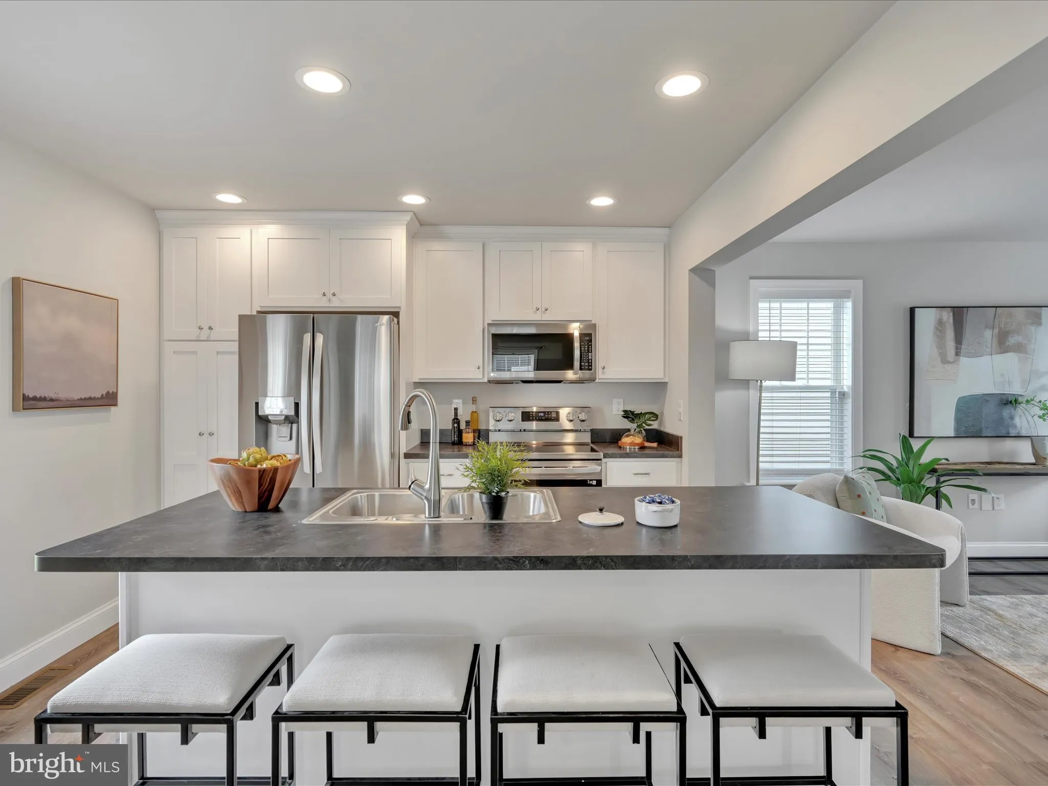 Ephrata, Pennsylvania 17522, United States, 3 Bedrooms Bedrooms, ,3 BathroomsBathrooms,Residential,Active,128102