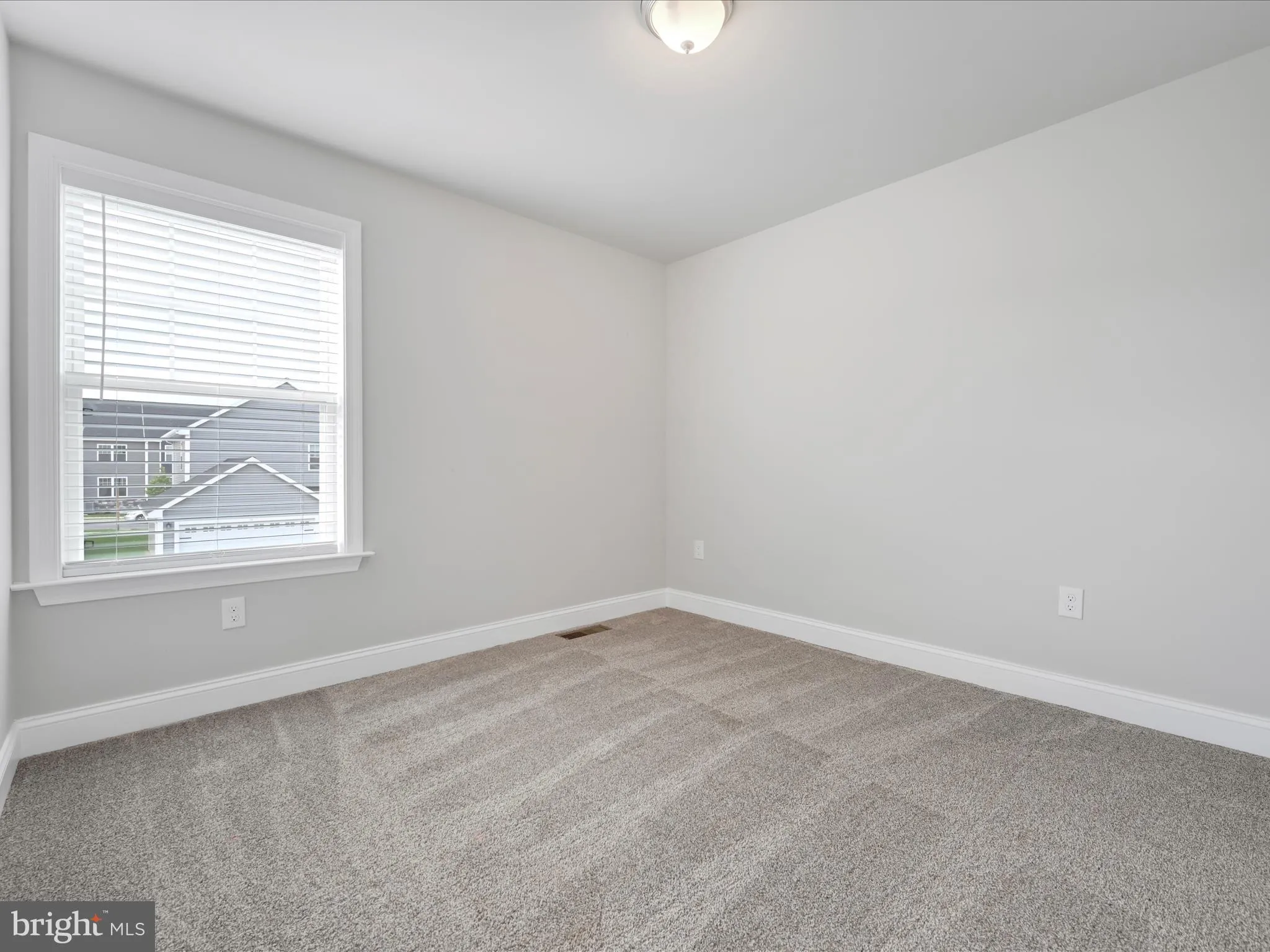 Ephrata, Pennsylvania 17522, United States, 3 Bedrooms Bedrooms, ,3 BathroomsBathrooms,Residential,Active,128102