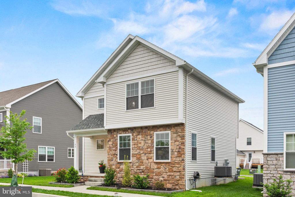 Photo of 33 Coastal Avenue, EPHRATA, PA 17522 (MLS # PALA2068816)