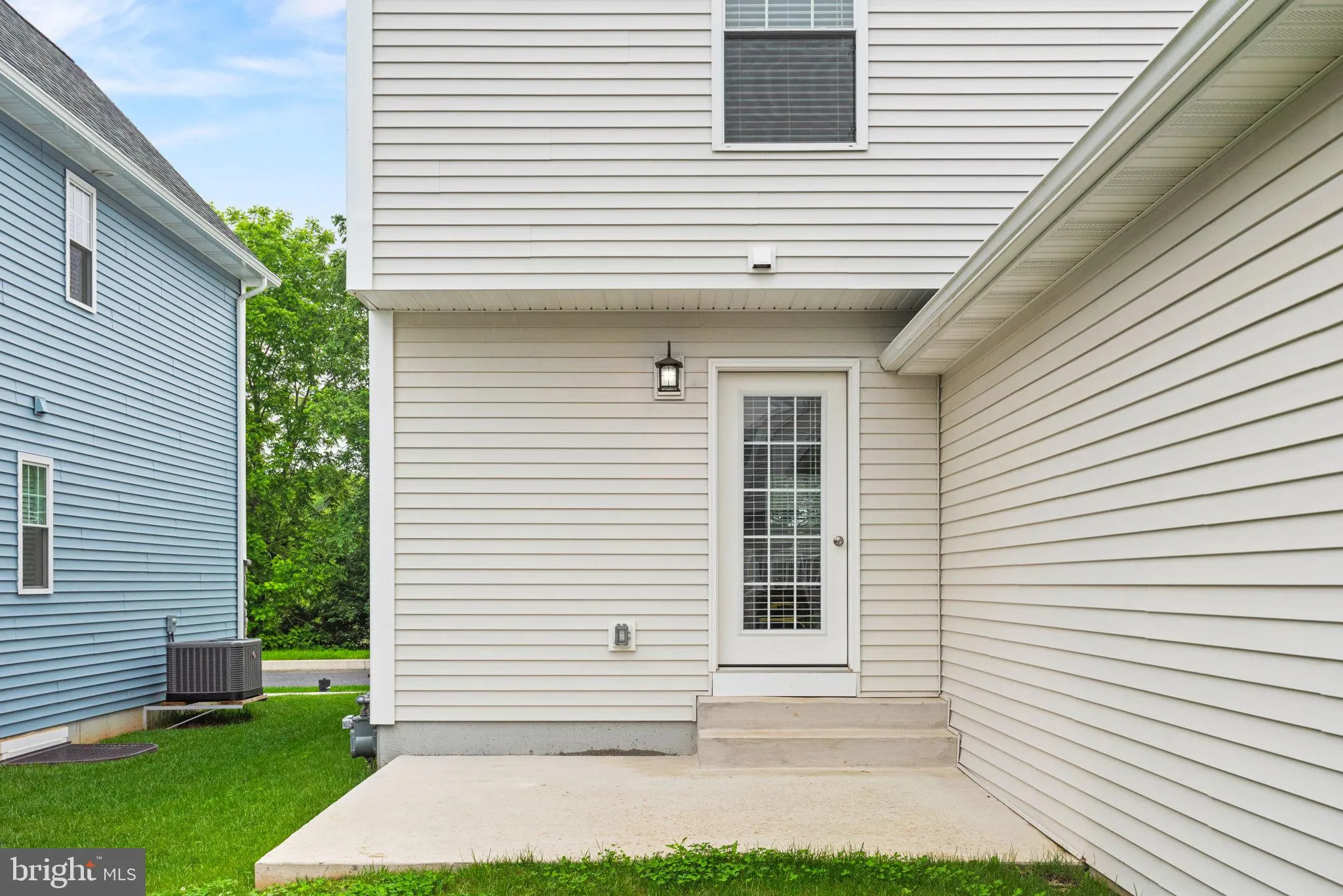 Ephrata, Pennsylvania 17522, United States, 3 Bedrooms Bedrooms, ,3 BathroomsBathrooms,Residential,Active,128102