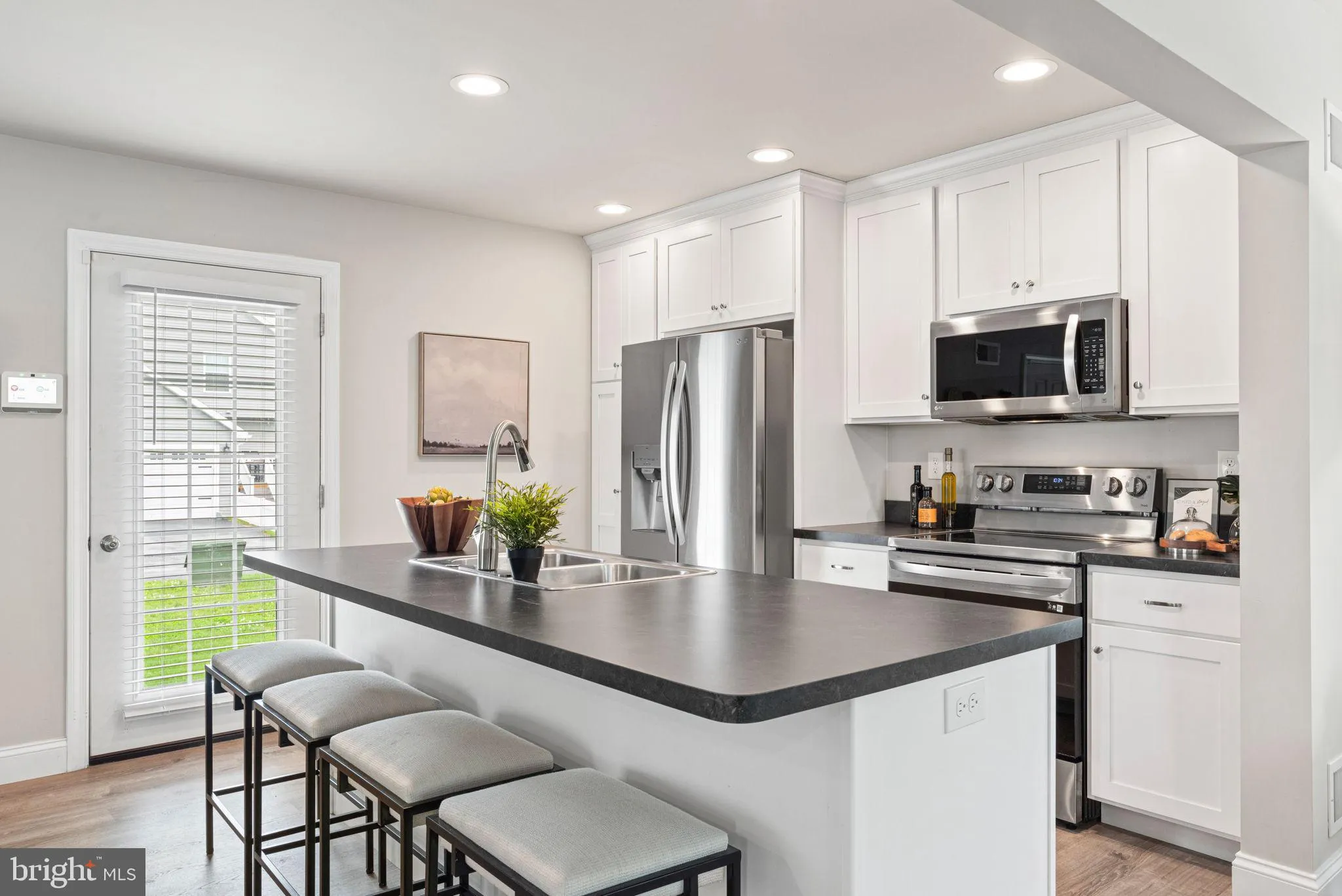 Ephrata, Pennsylvania 17522, United States, 3 Bedrooms Bedrooms, ,3 BathroomsBathrooms,Residential,Active,128102