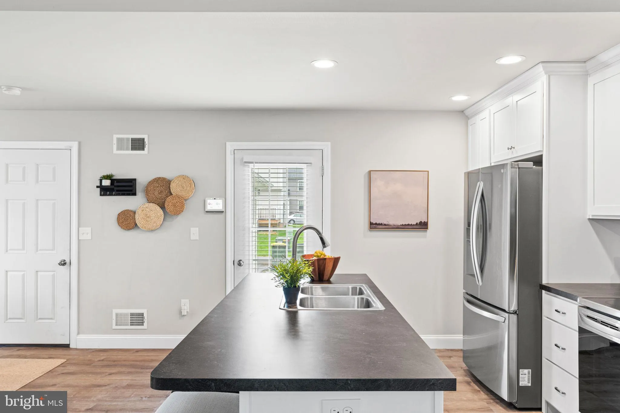 Ephrata, Pennsylvania 17522, United States, 3 Bedrooms Bedrooms, ,3 BathroomsBathrooms,Residential,Active,128102