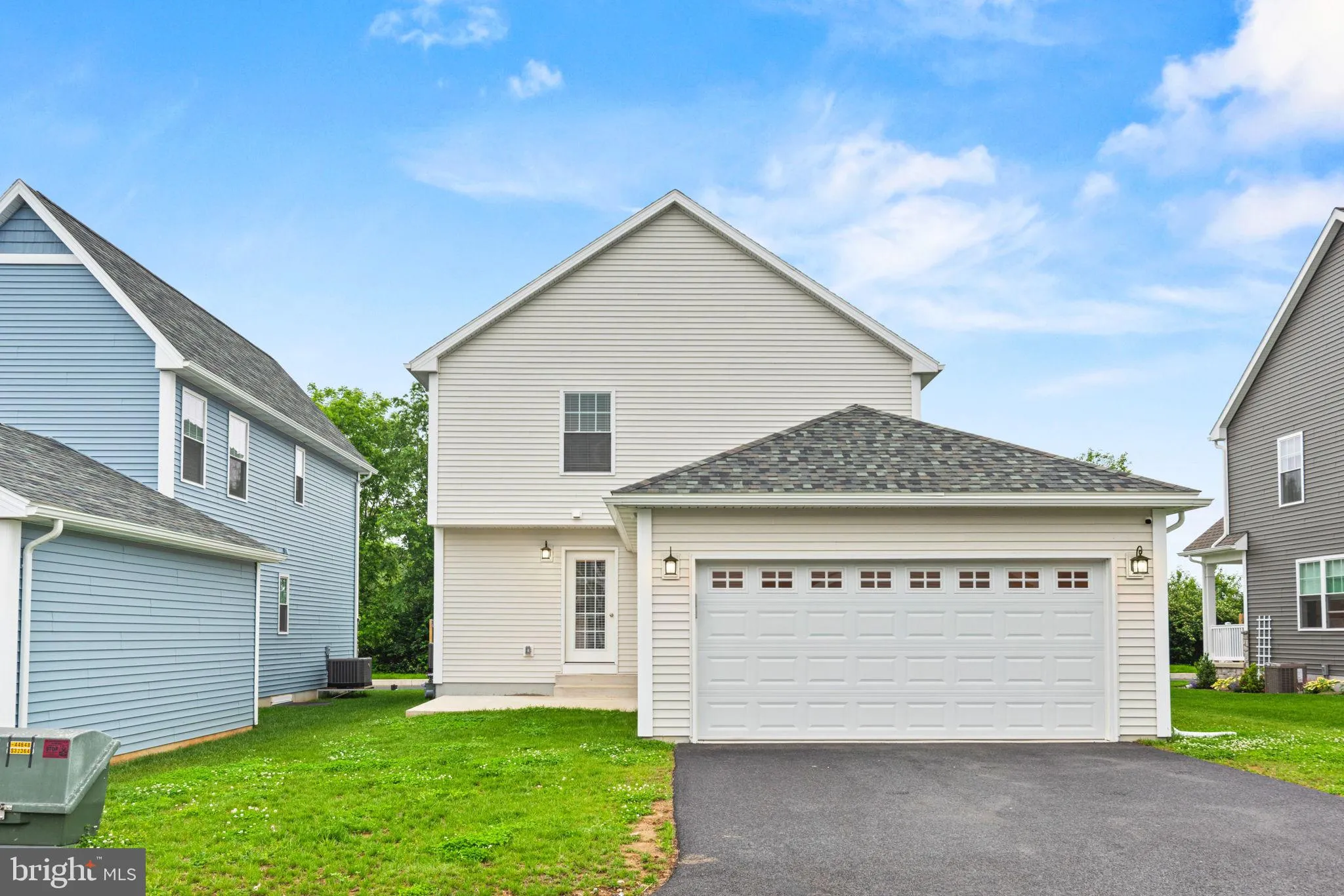 Ephrata, Pennsylvania 17522, United States, 3 Bedrooms Bedrooms, ,3 BathroomsBathrooms,Residential,Active,128102