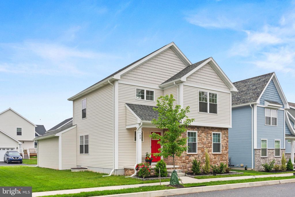 Photo of 33 Coastal Avenue, EPHRATA, PA 17522 (MLS # PALA2068816)