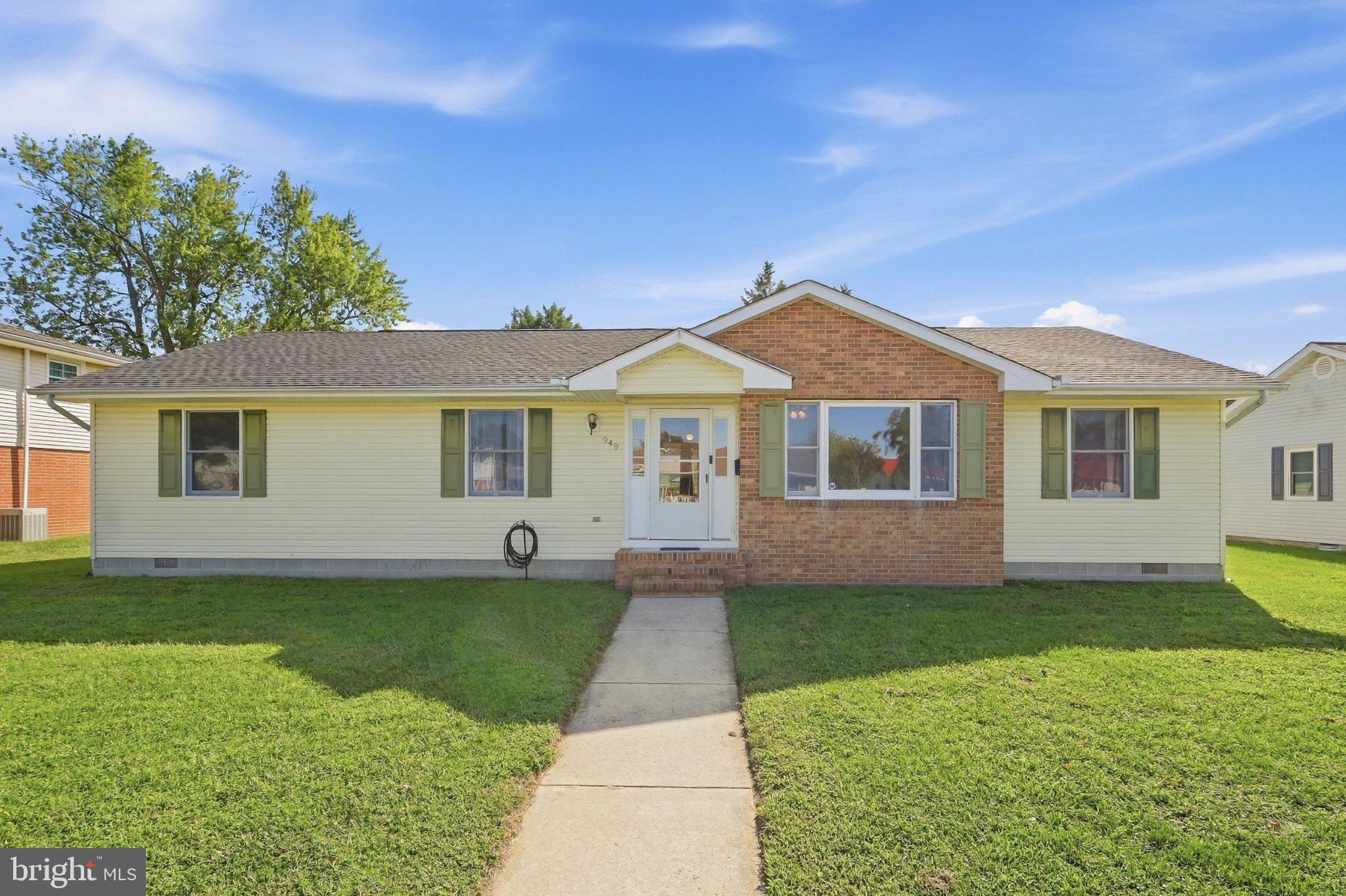 949 JANEKA LANE