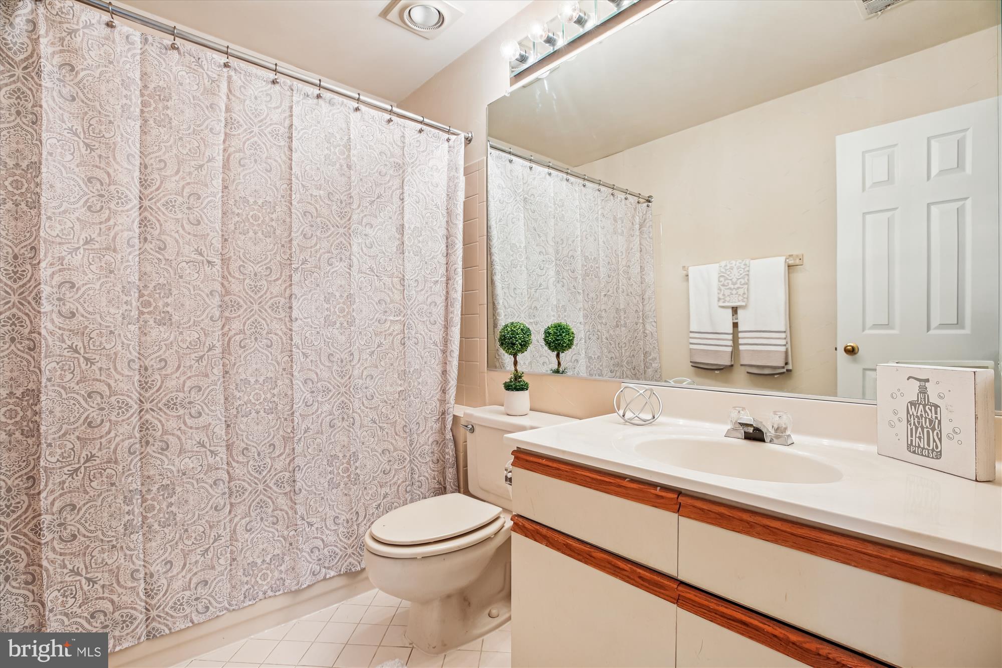 BENTLEY PLACE - Residential