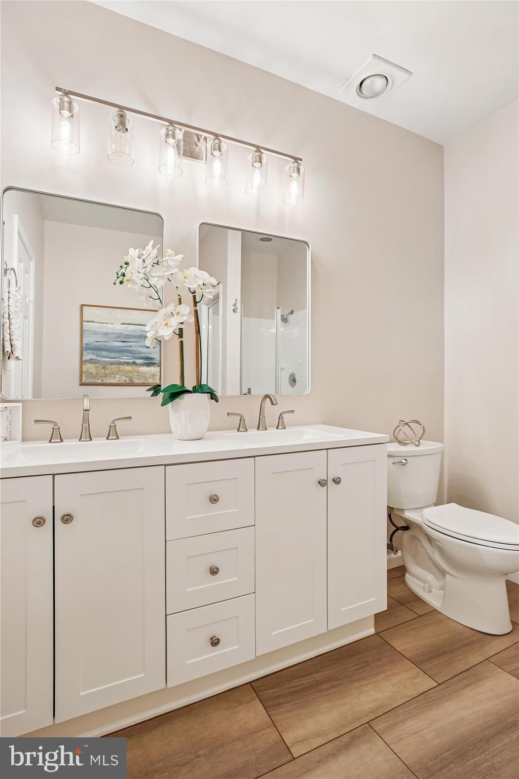 BENTLEY PLACE - Residential