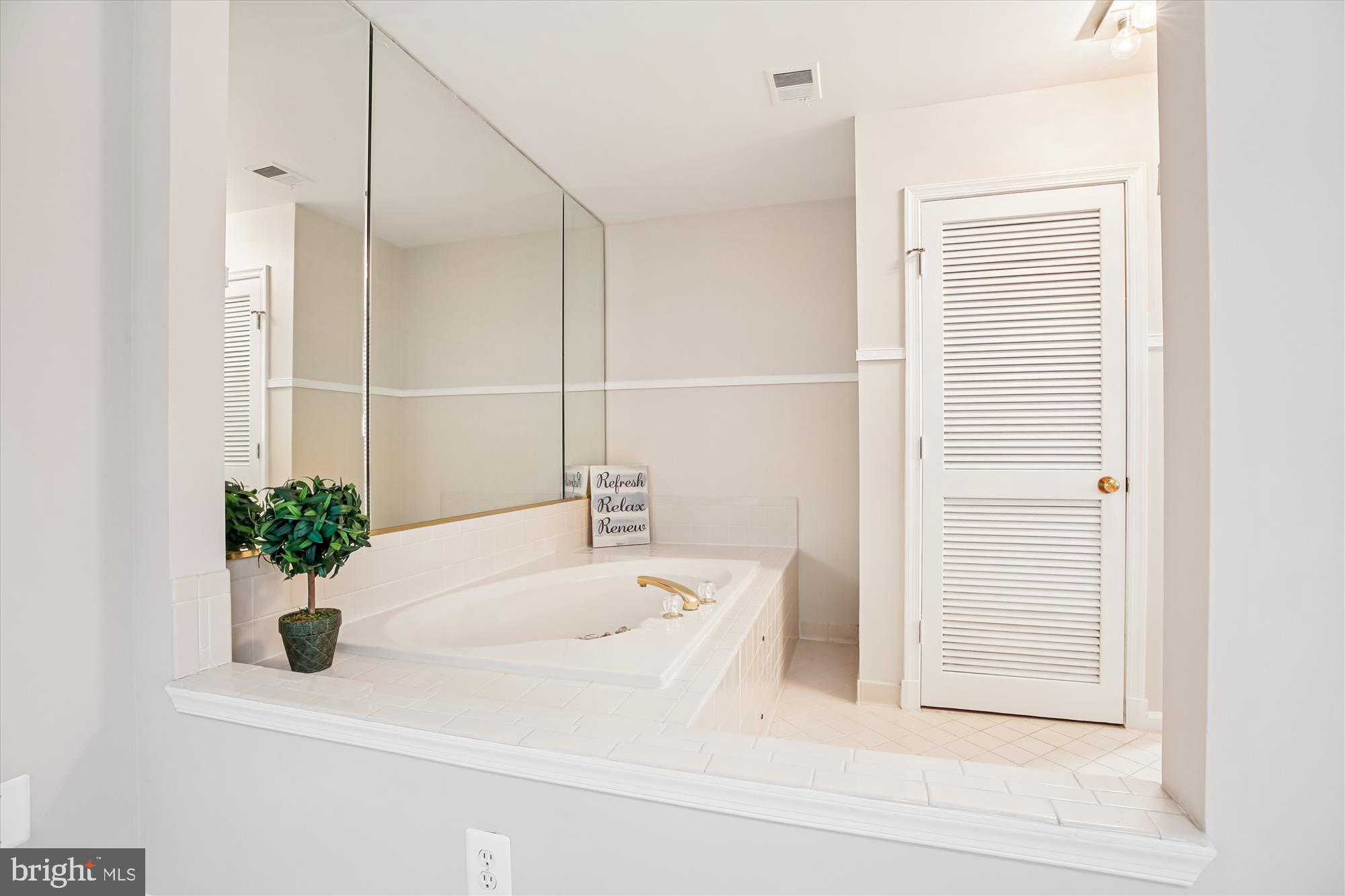 BENTLEY PLACE - Residential