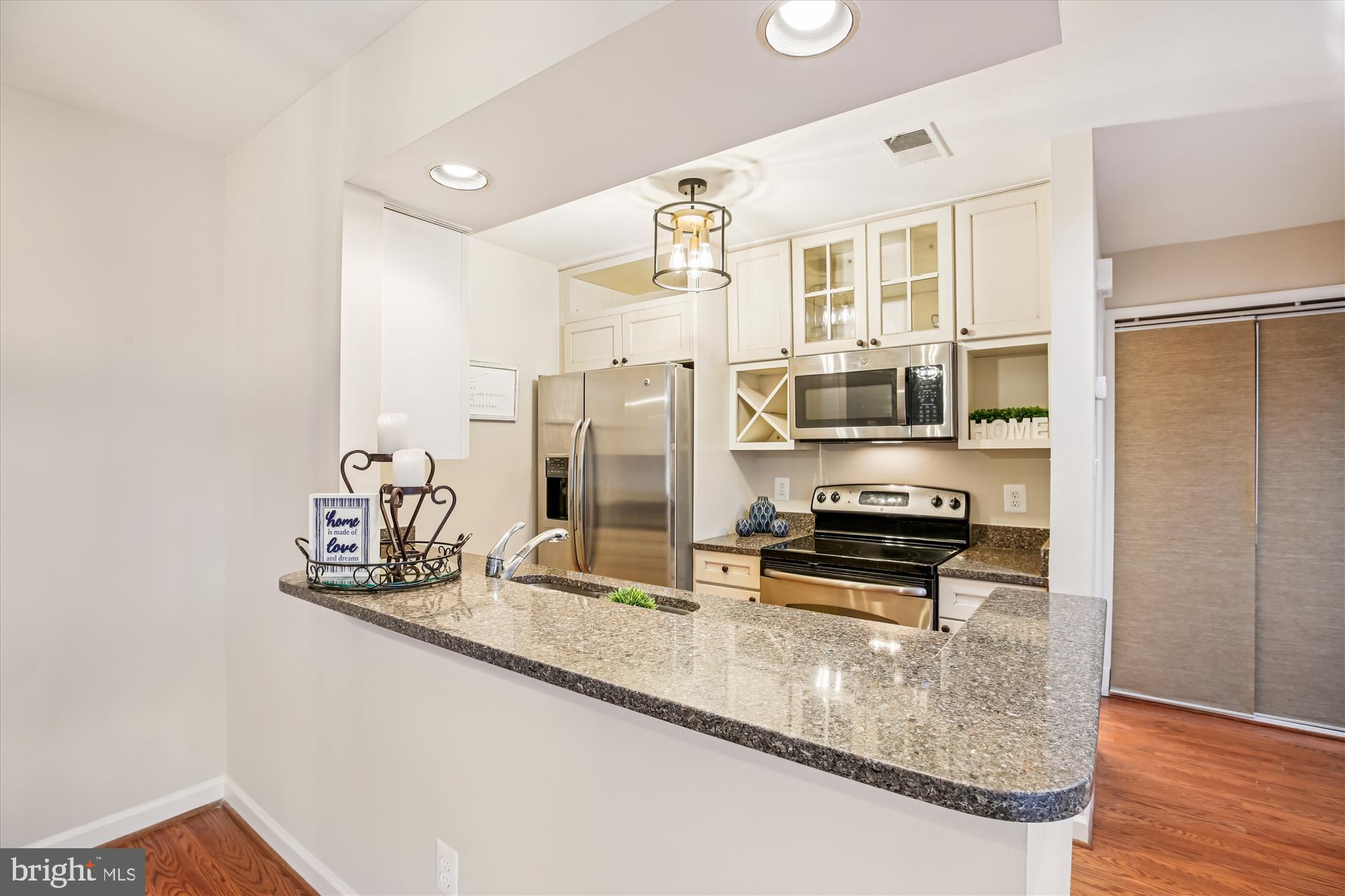 BENTLEY PLACE - Residential