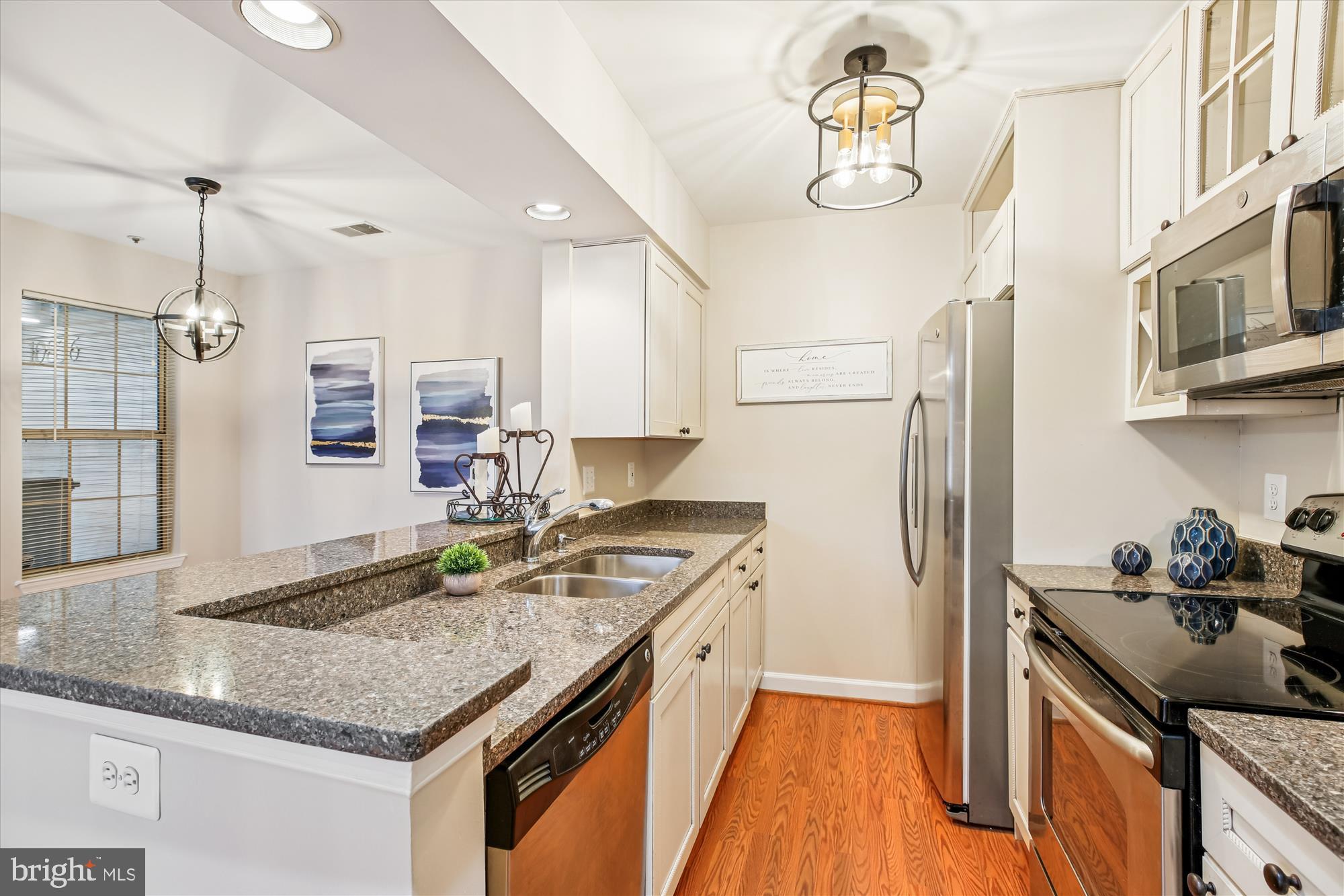 BENTLEY PLACE - Residential