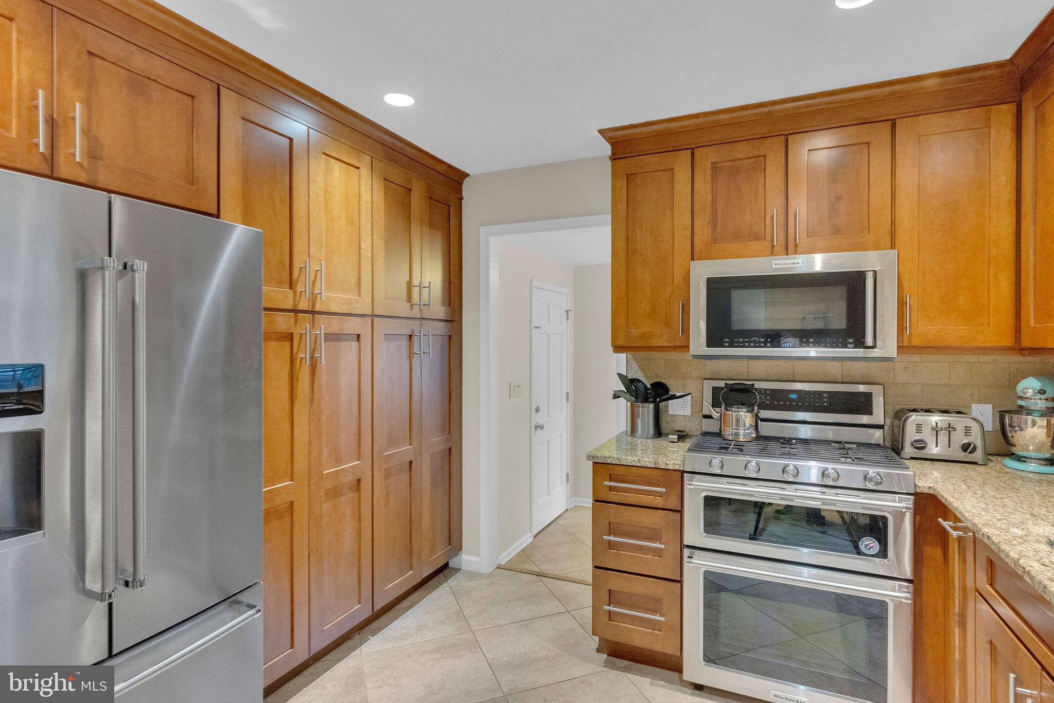 EDGEWOOD PARK - Residential