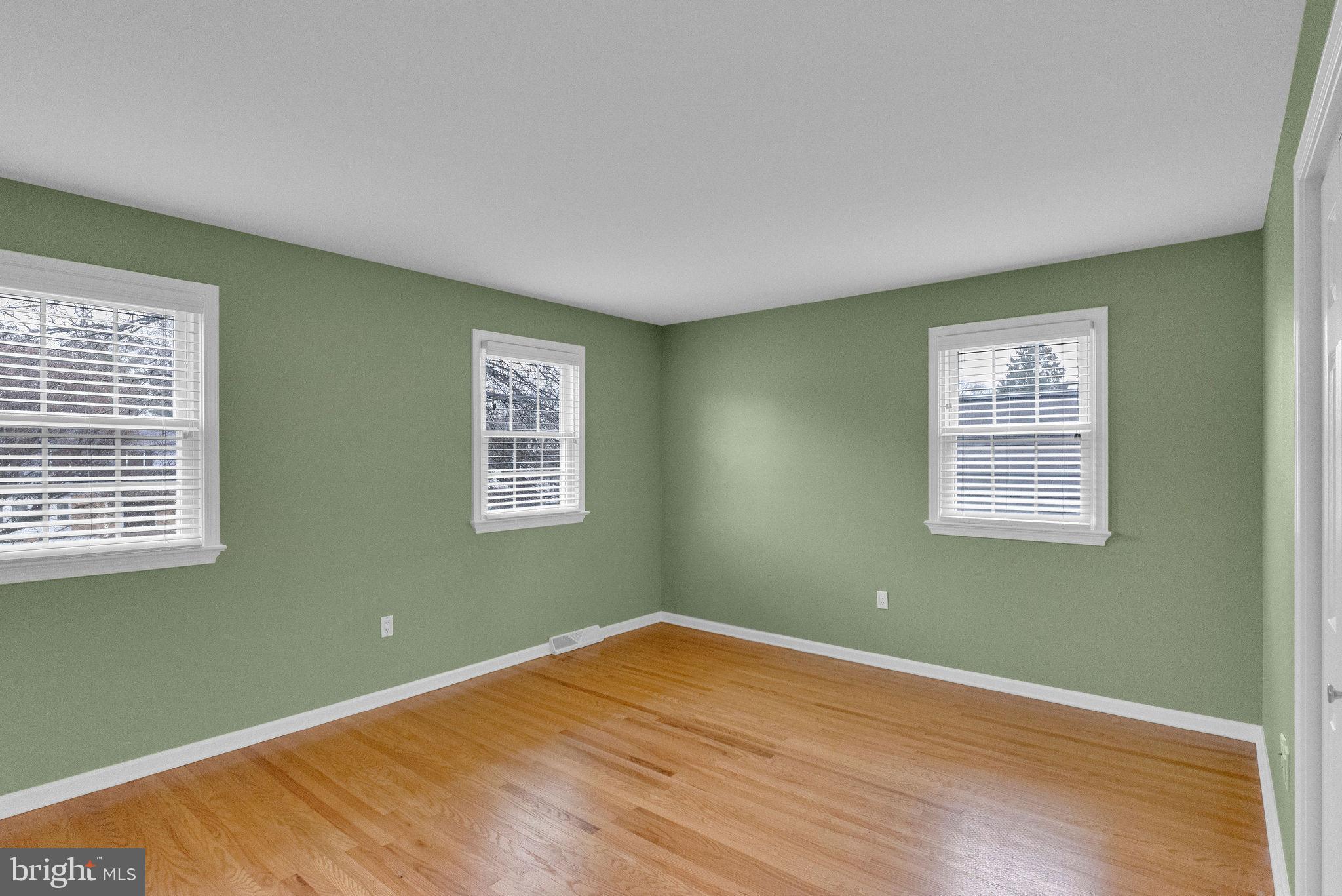 EDGEWOOD PARK - Residential
