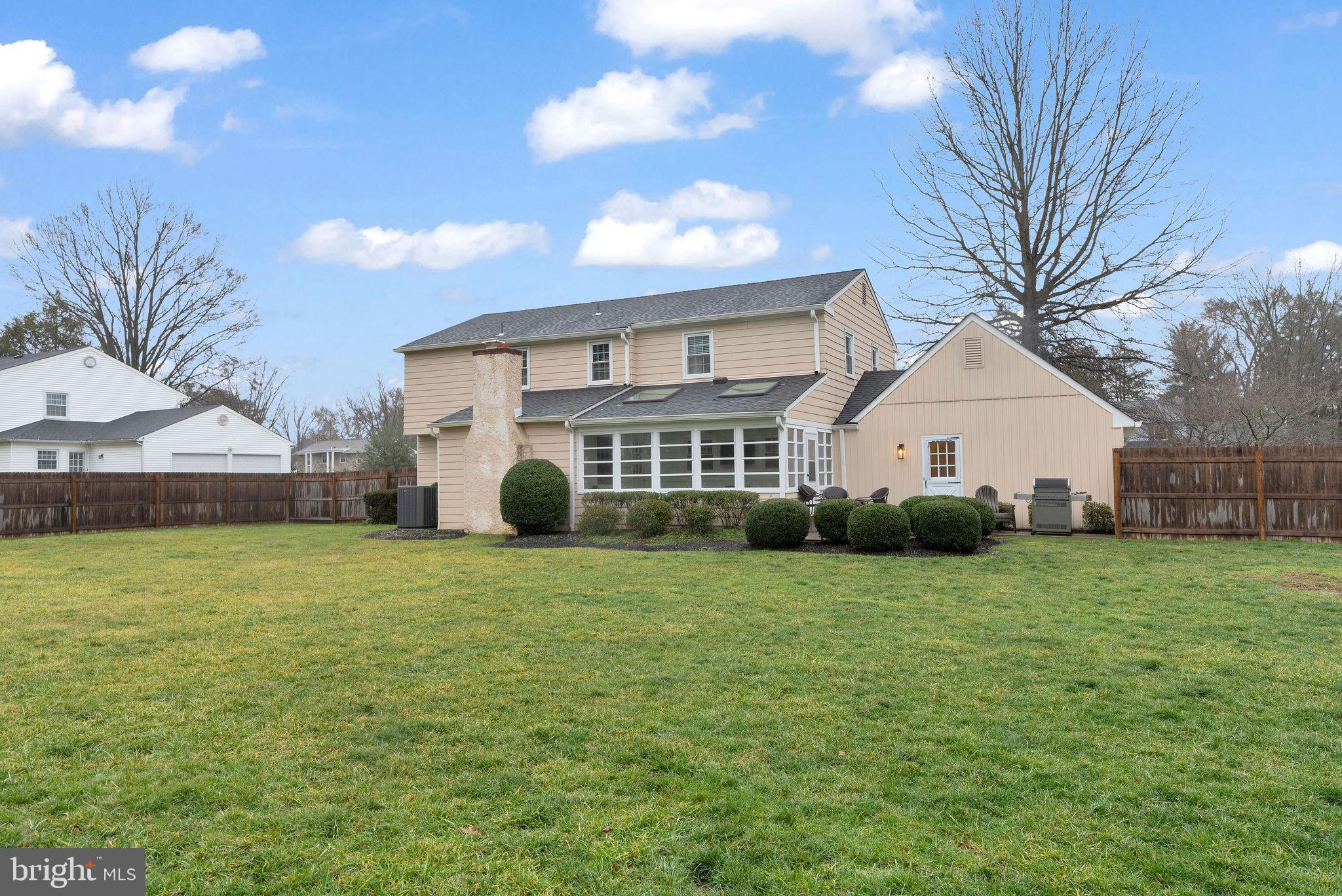 EDGEWOOD PARK - Residential