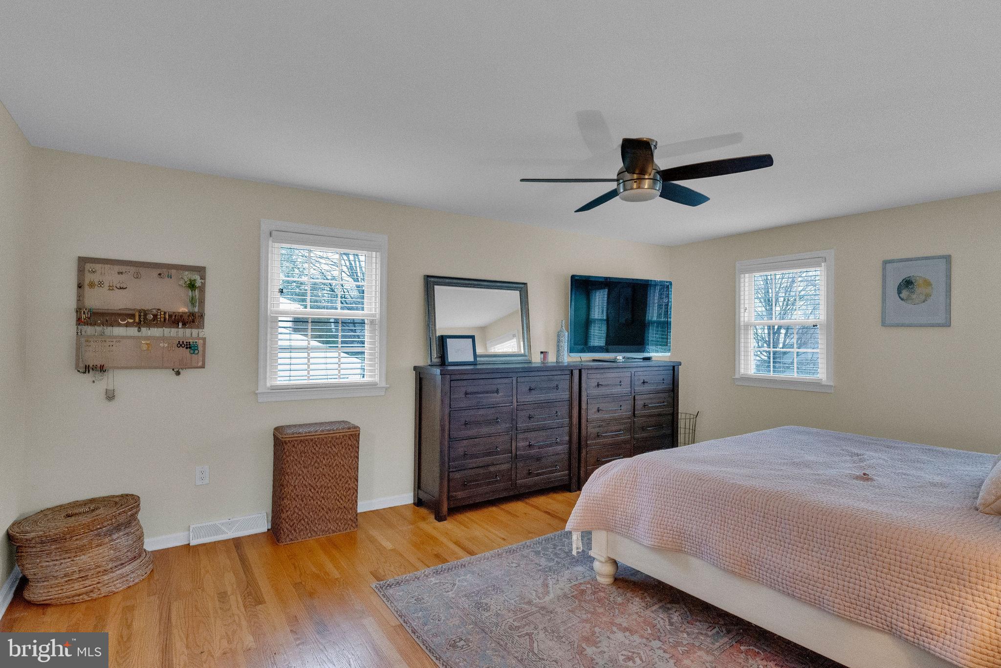 EDGEWOOD PARK - Residential