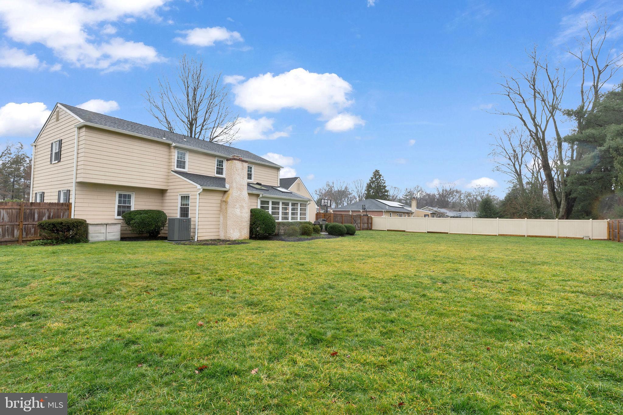 EDGEWOOD PARK - Residential