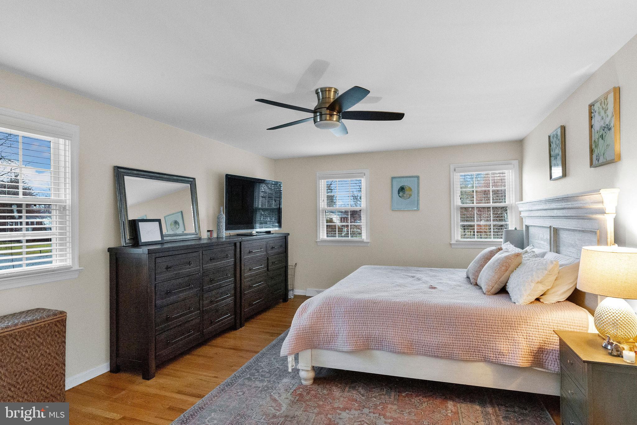 EDGEWOOD PARK - Residential