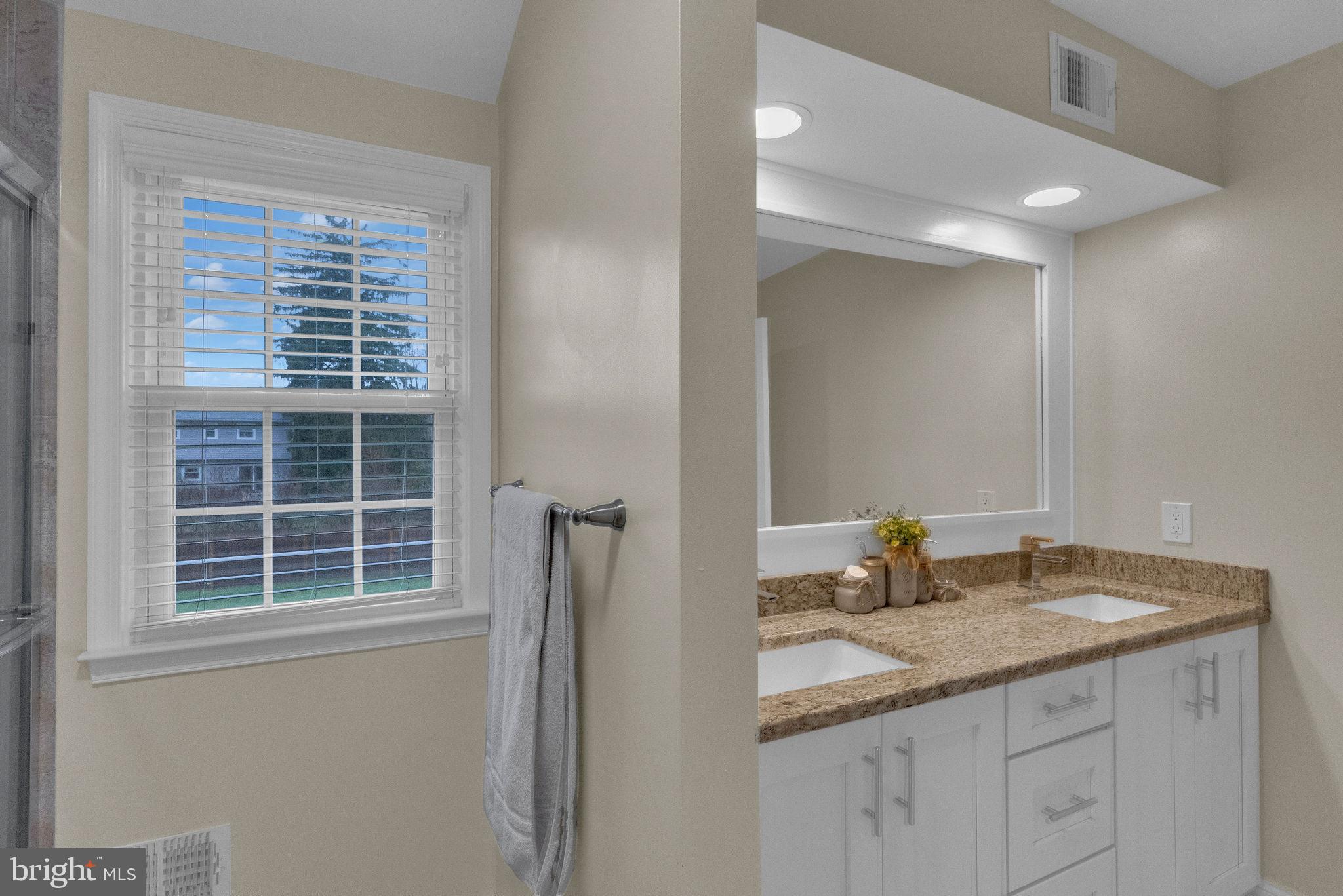 EDGEWOOD PARK - Residential