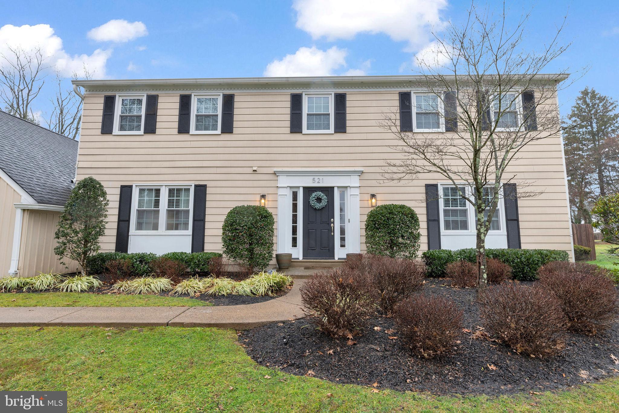 EDGEWOOD PARK - Residential