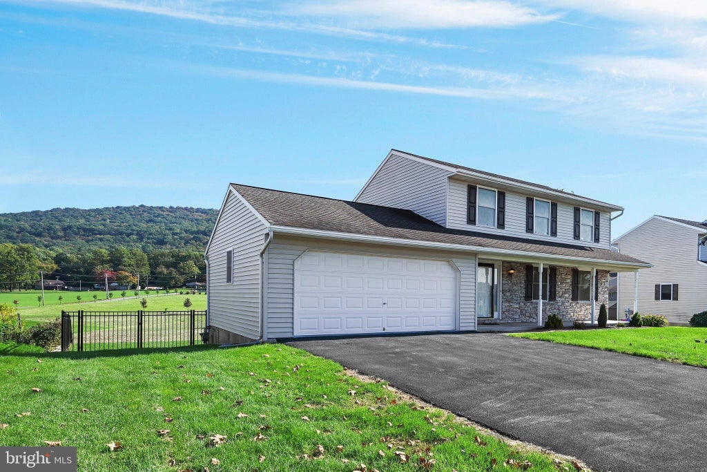 Photo of 73 Edgemont Lane, NEWMANSTOWN, PA 17073 (MLS # PALN2029160)