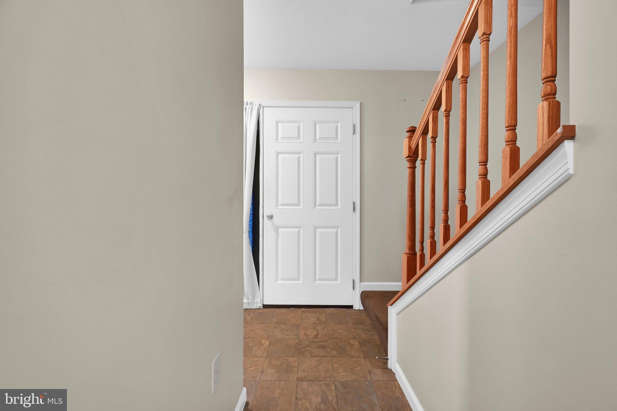 73 EDGEMONT LANE