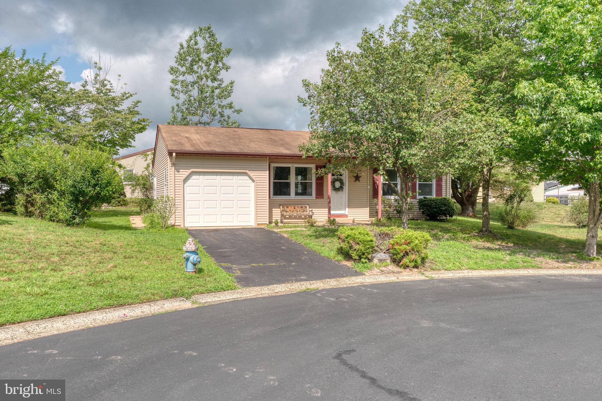 5 GREENMEADOW LANE