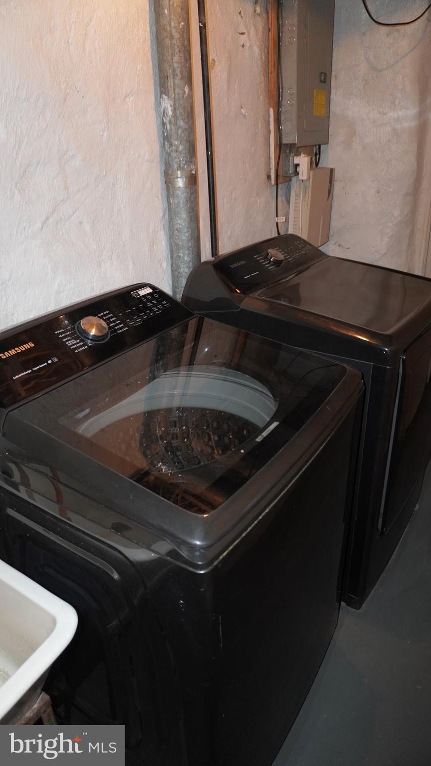 PHILADELPHIA (SOUTHWEST) - Residential