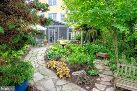 307 W GERMAN STREET SHEPHERDSTOWN WV 25443