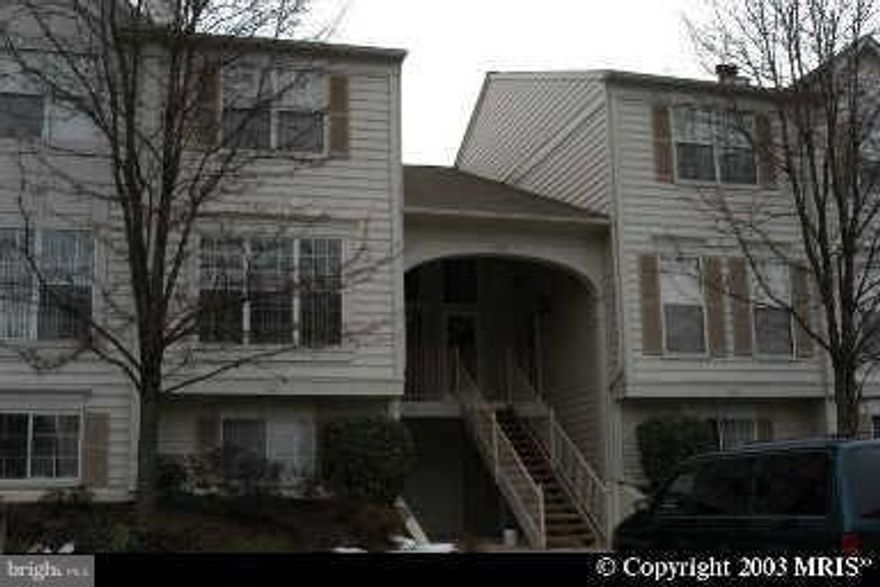1ST FLOOR CHARMING UNIT FILLED WITH LOTS OF NATURAL LIGHT, READY TO MOVE IN. SPACIOUS LIVING ROOM WITH WOOD BURNING FIREPLACE WHICH OPENS UP TO THE PATIO. TWO BEDROOMS TWO BATHROOM UNIT. NEWER WINDOWS.  THERE IS A CAT IN THE HOME.  IF SHE GETS OUT, SHE WILL RETURN.  CONDO NEARING SCHOOLS, SHOPPING, RESTAURANTS AND MUCH MORE....AGENTS: IF PROMPTED TO LEAVE A MSG FOR S/C-LEAVE MSG THEN GO & SHOW.