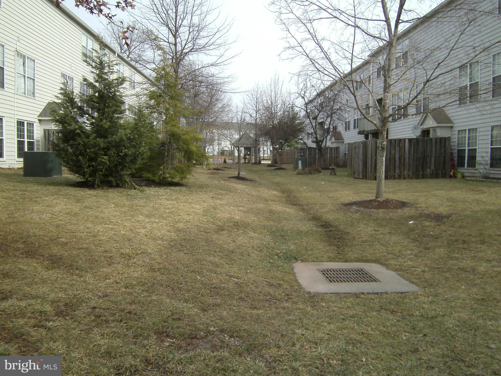 BULL RUN CONDO - Residential