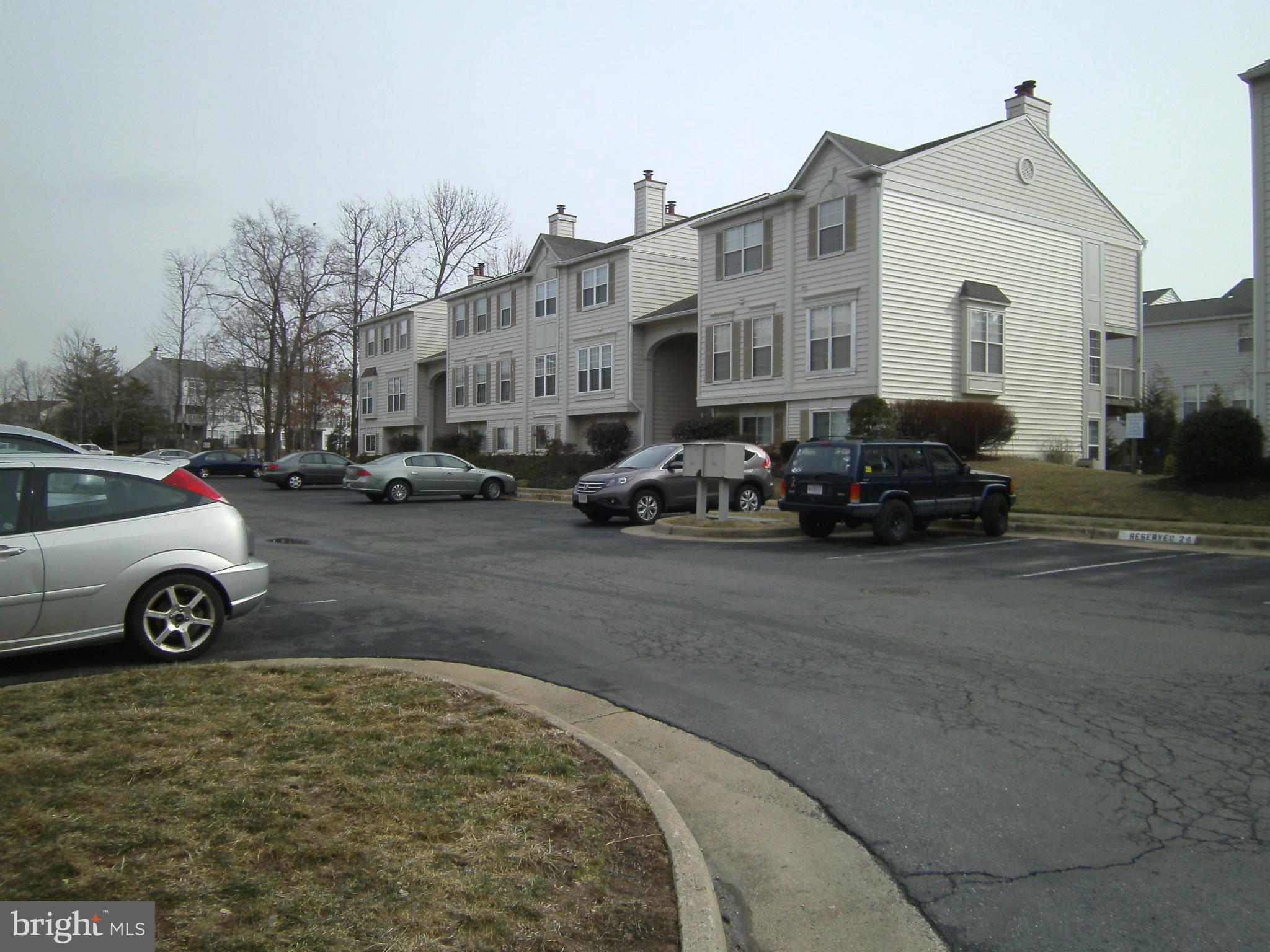 BULL RUN CONDO - Residential