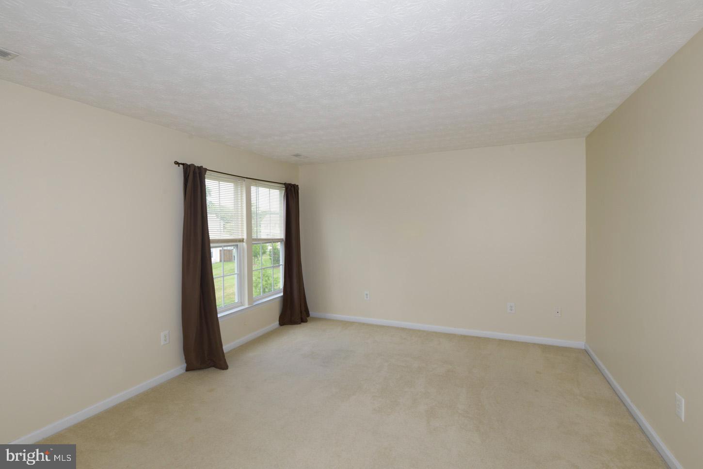 SEVEN OAKS - Residential Lease