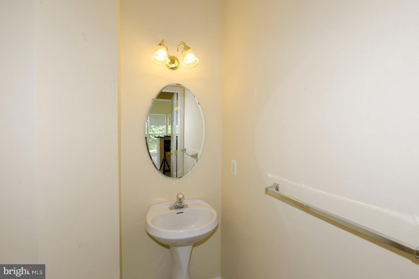 SEVEN OAKS - Residential Lease