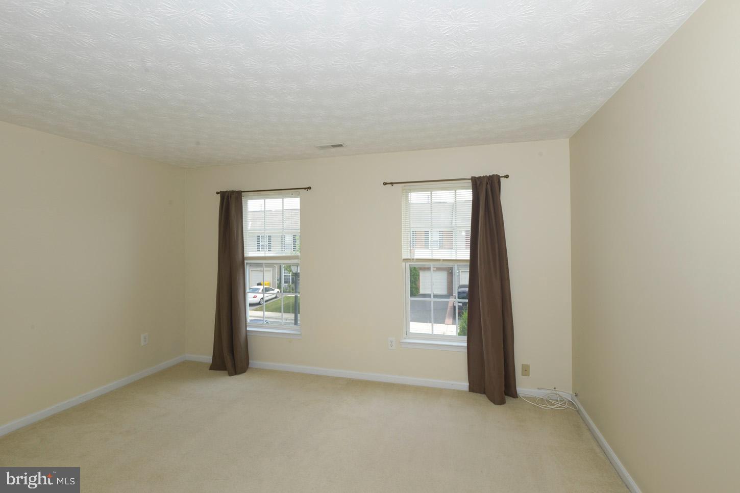 SEVEN OAKS - Residential Lease