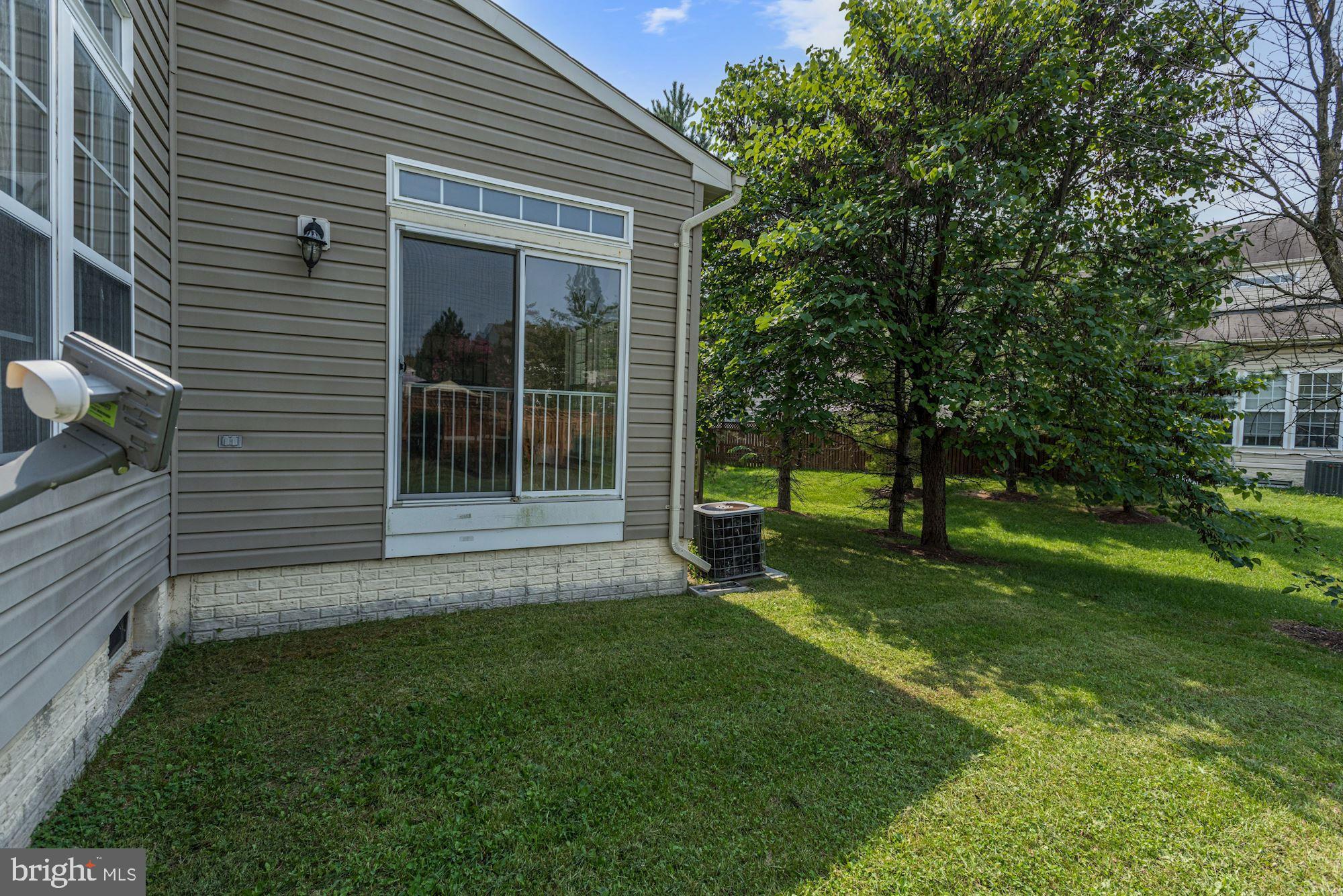 SEVEN OAKS - Residential Lease