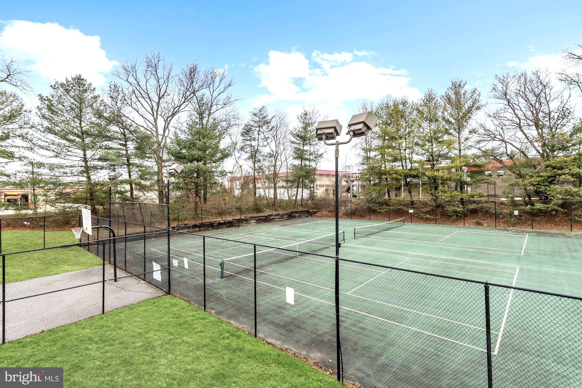 SEVEN OAKS - Residential Lease