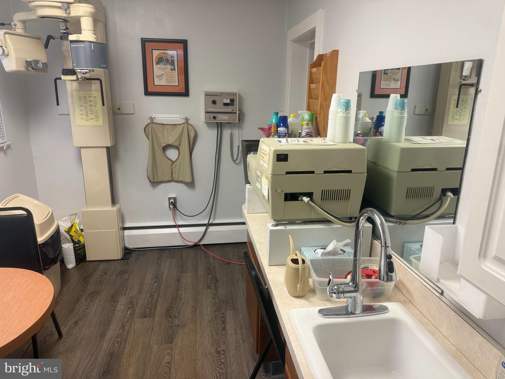 CHESTNUT HILL - Commercial Sale