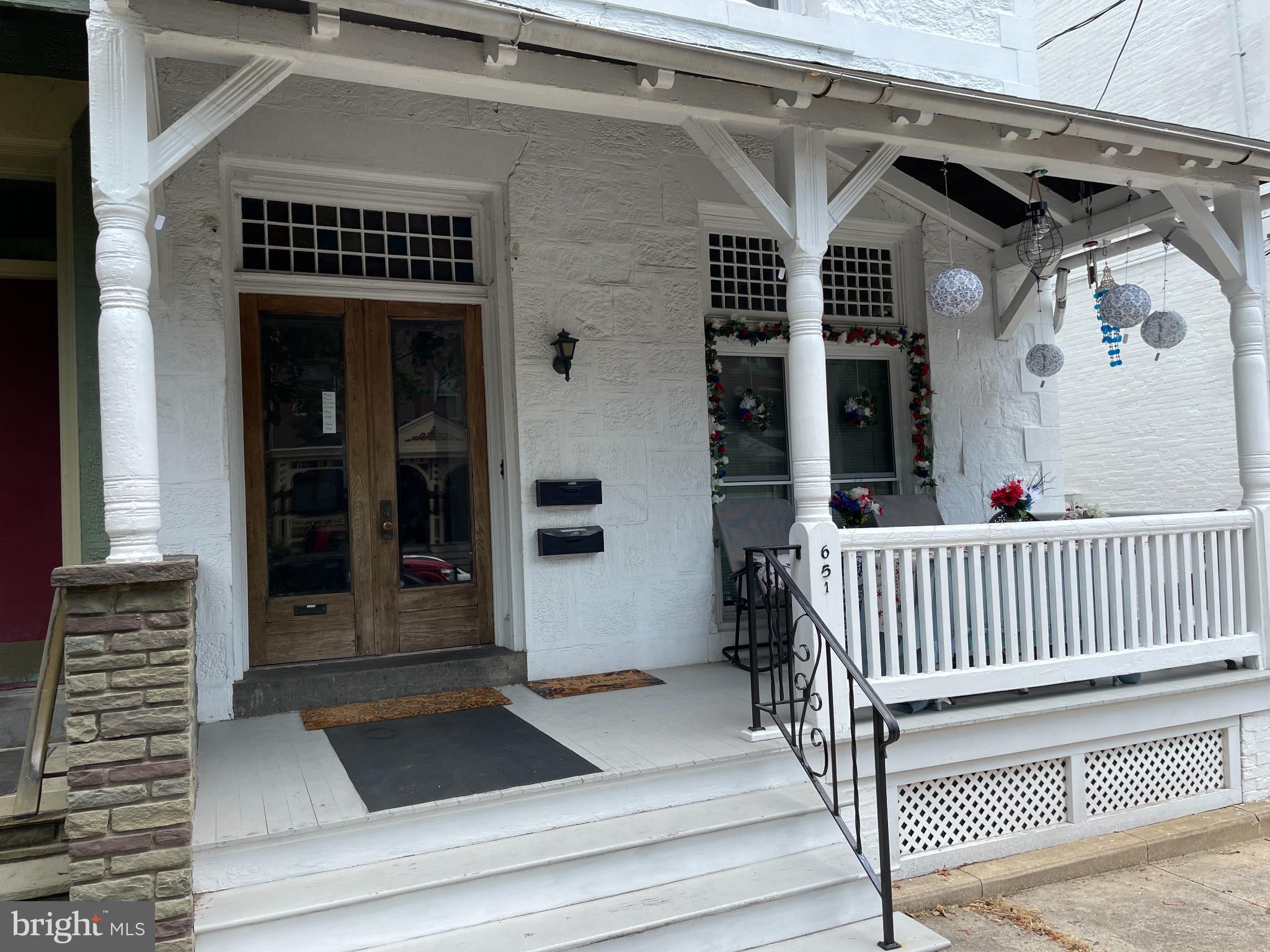 CHESTNUT HILL - Commercial Sale