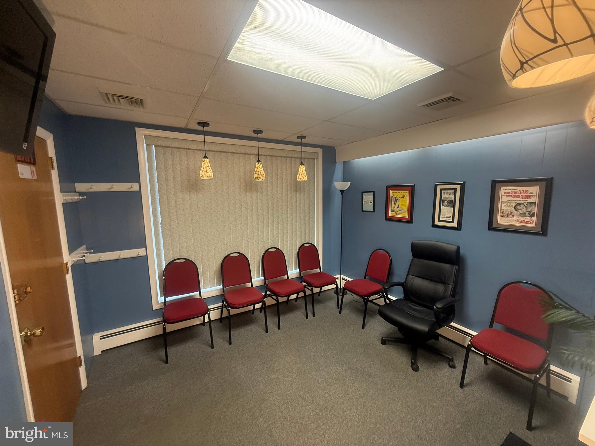 CHESTNUT HILL - Commercial Sale